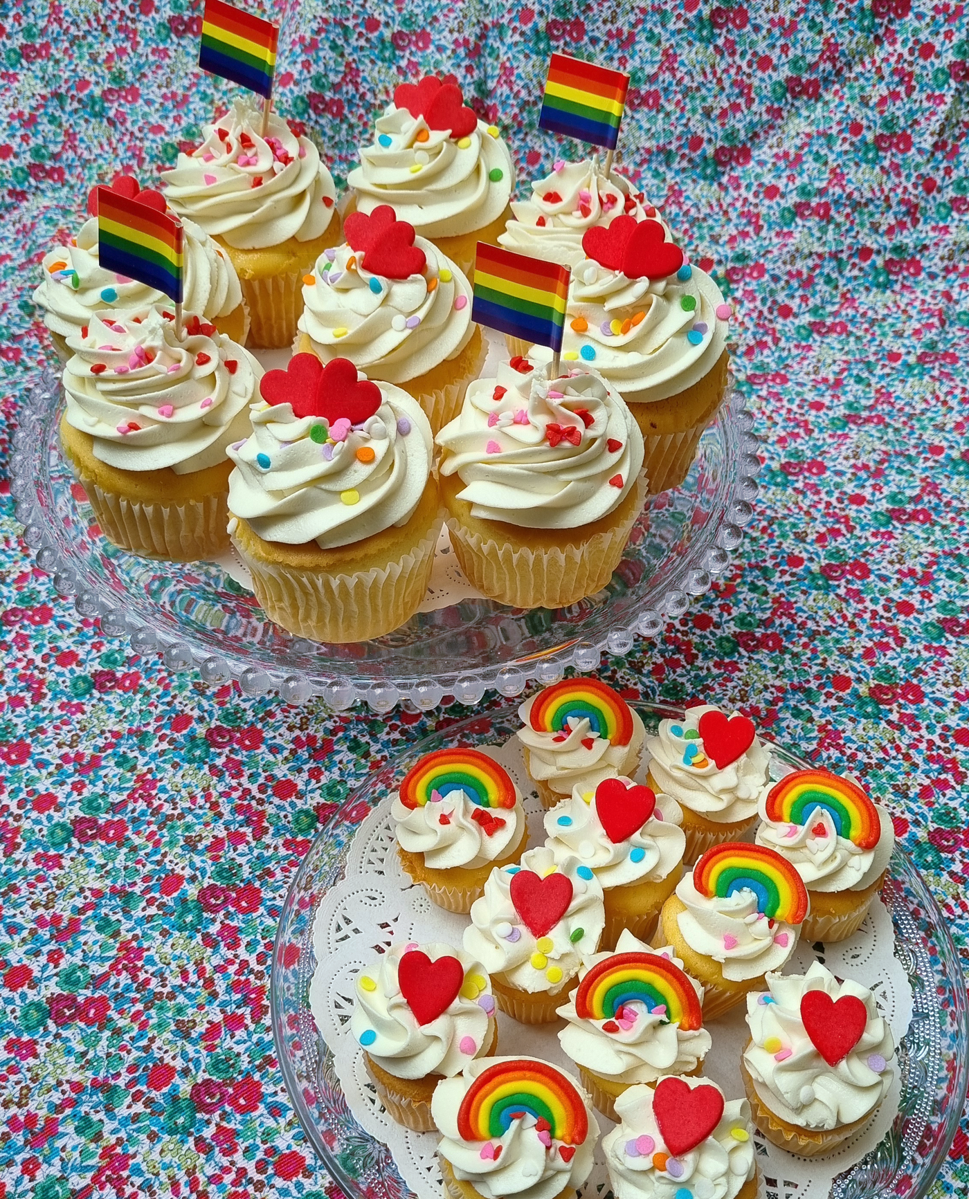 Mardi Gras Flag Cupcakes