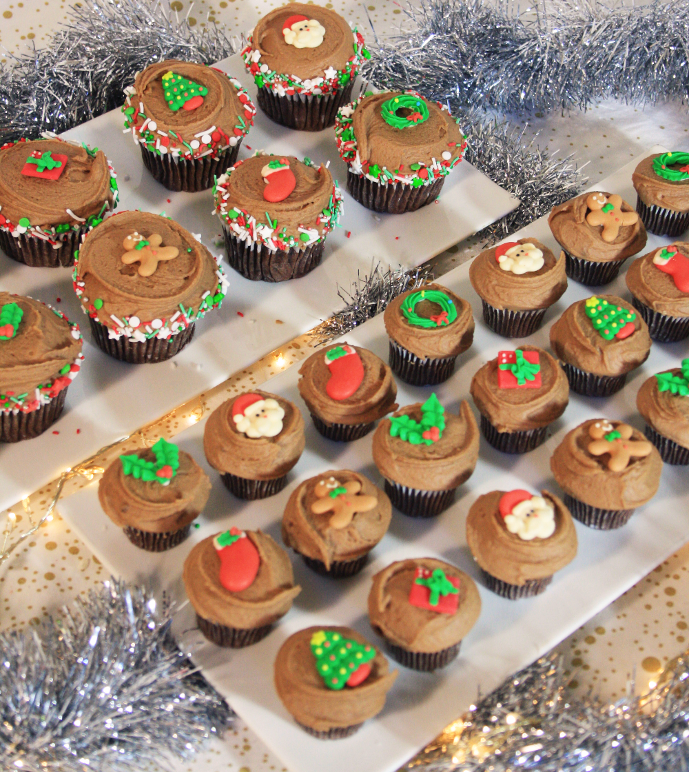 Classic Christmas Cupcakes