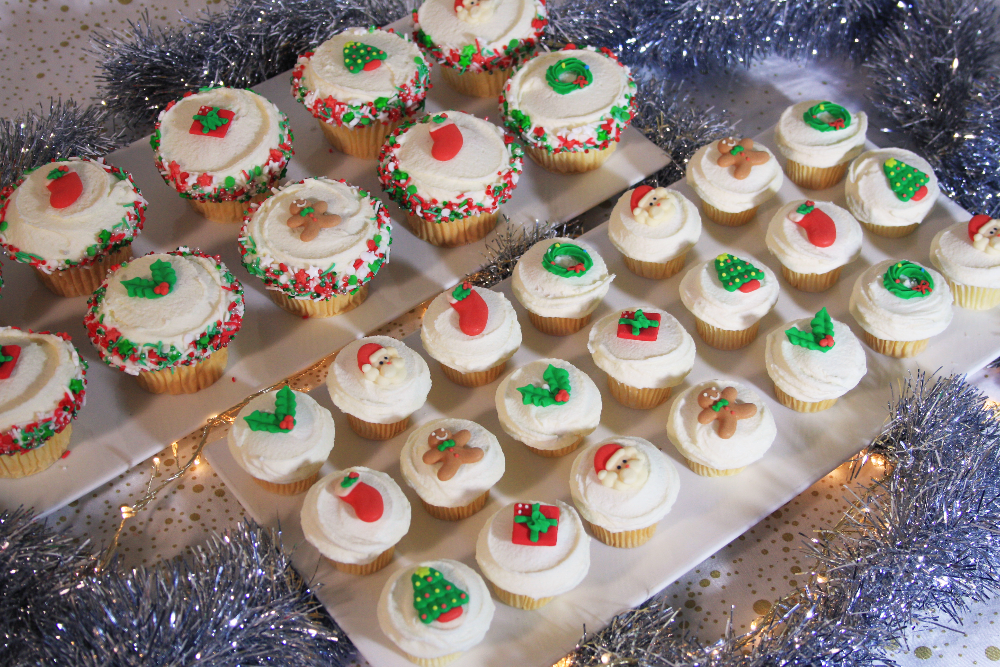 Classic Christmas Cupcakes